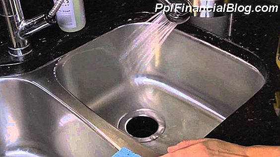 Cómo limpiar y mantener un lavaplatos